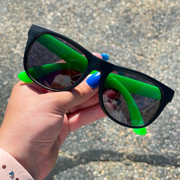 🆕Never Worn Vineyard Vines Sunglasses - Picture 1 of 5